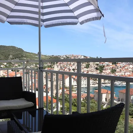 With A Parking Space Hvar - 5687 Apartment Hvar Town