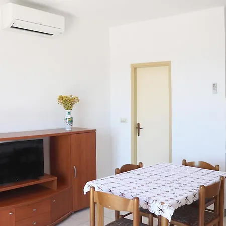 With A Parking Space Hvar - 5687 Apartamento Hvar Town